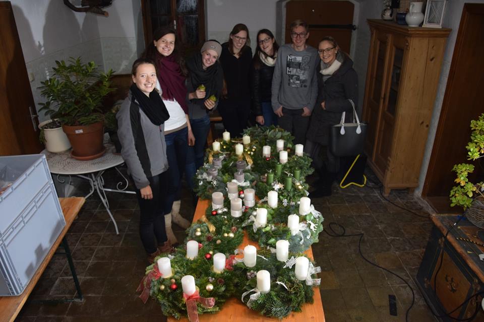adventkranzbinden